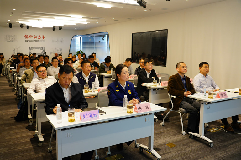 17318971146961706VbU.jpg 11.14(2).jpg